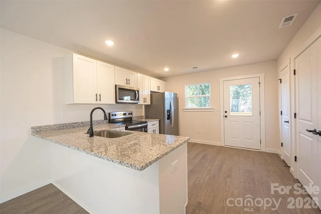 1036 12th Street NE Hickory NC 28601