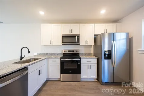 1036 12th Street NE Hickory NC 28601