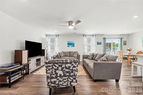 114 Weymouth Avenue Troutman NC 28166