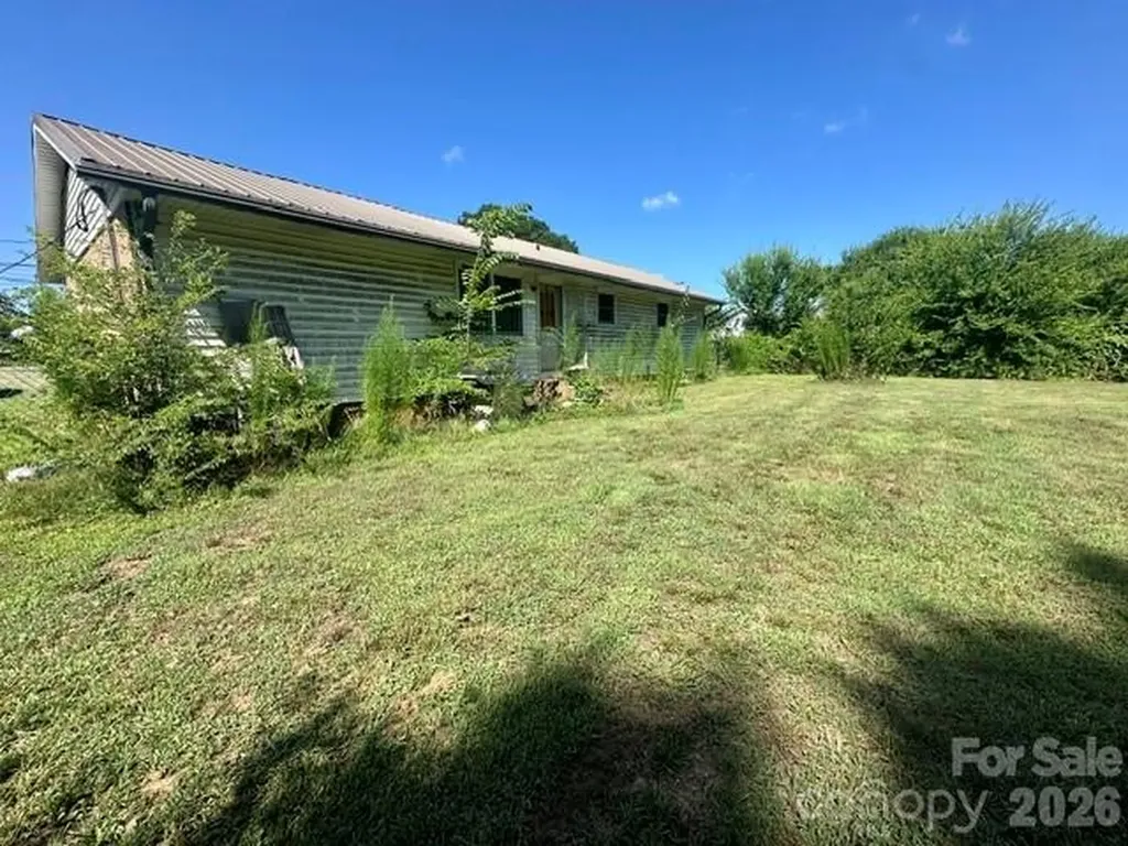 912 Old Hickory Grove Road Mount Holly NC 28120