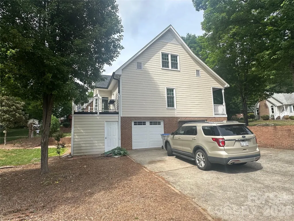 4116 Moss Brook Drive Winston Salem NC 27127