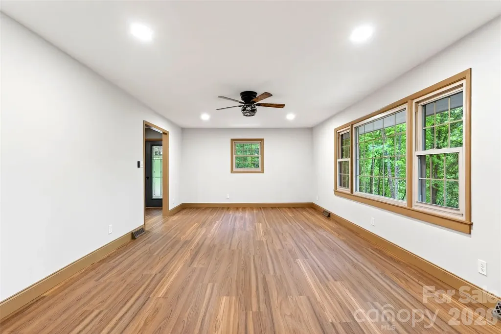 3781 S 226 Highway Bakersville NC 28705