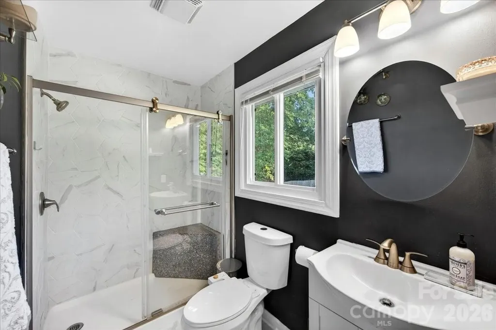 5907 Bluebonnet Road Charlotte NC 28212