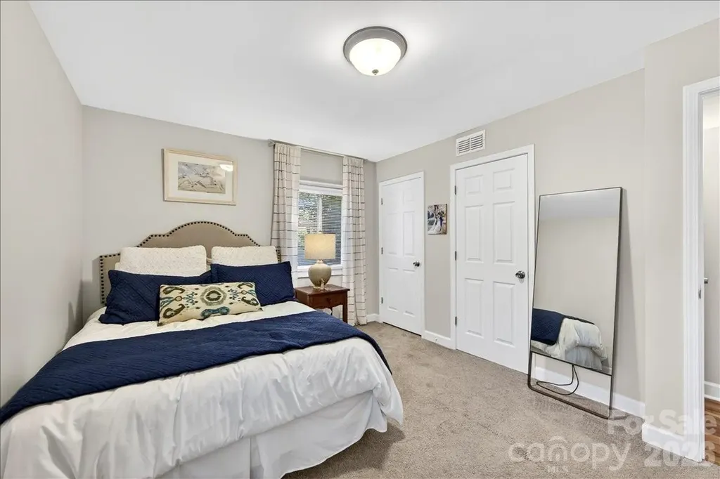 5907 Bluebonnet Road Charlotte NC 28212