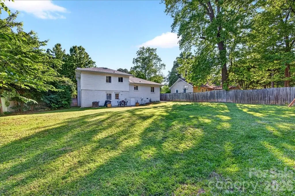 5907 Bluebonnet Road Charlotte NC 28212