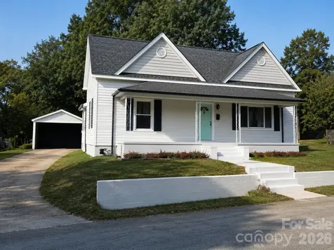 383 E Catawba Avenue Mooresville NC 28115