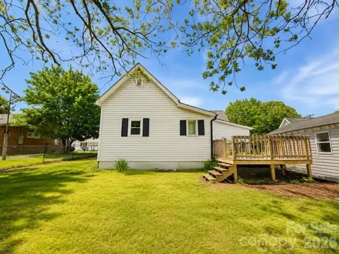 383 E Catawba Avenue Mooresville NC 28115