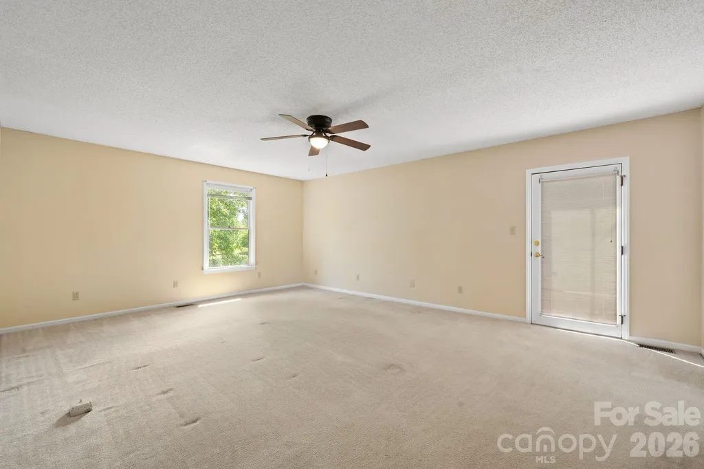 3381 Elaine Avenue Lincolnton NC 28092