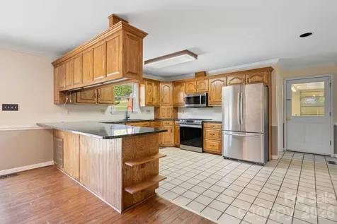 3381 Elaine Avenue Lincolnton NC 28092