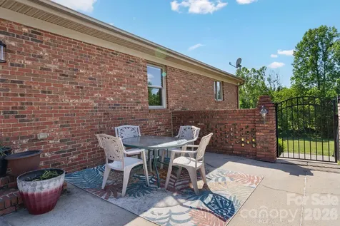 3381 Elaine Avenue Lincolnton NC 28092