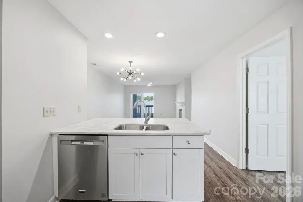 913 Southwest Drive Davidson NC 28036