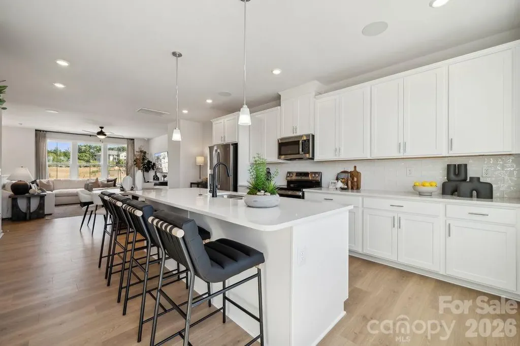 1828 Alexander Village Main Drive Charlotte NC 28262