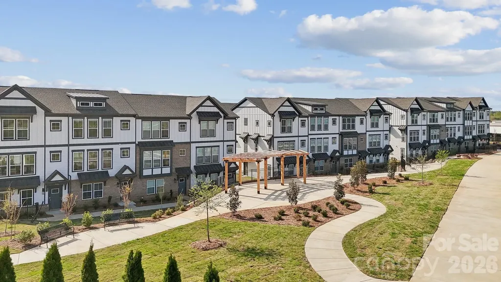 1828 Alexander Village Main Drive Charlotte NC 28262