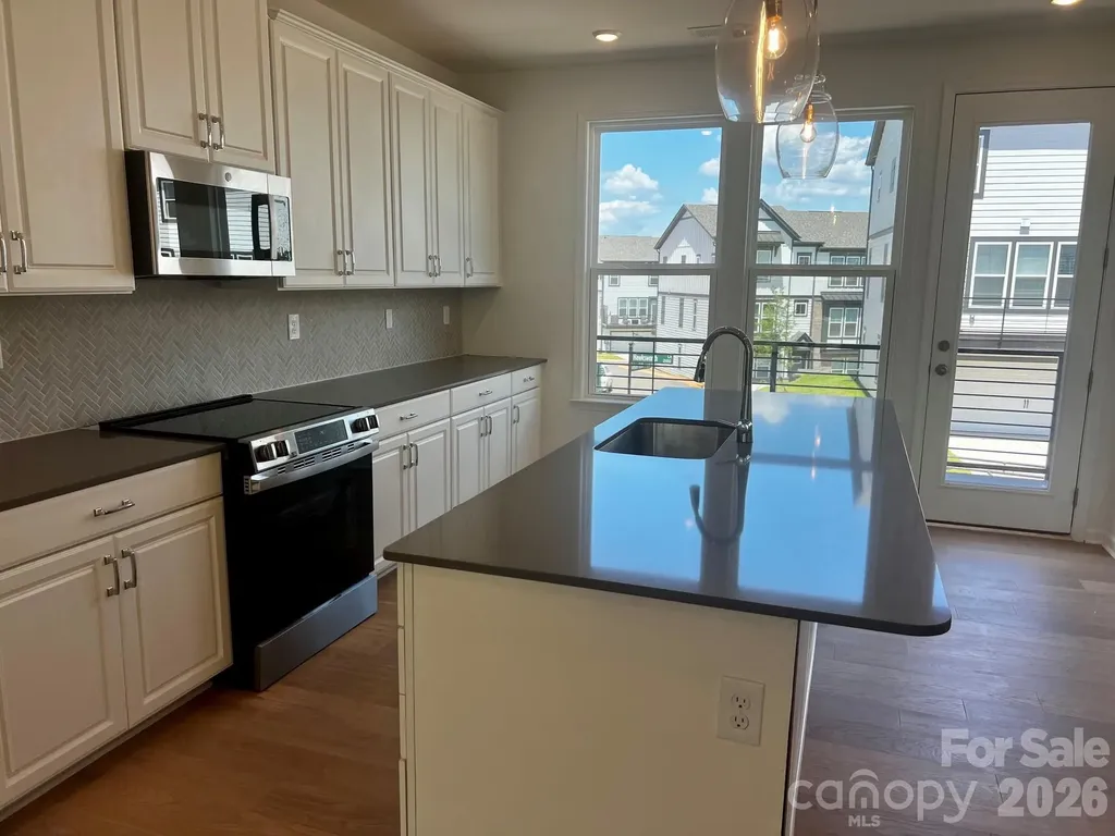 1828 Alexander Village Main Drive Charlotte NC 28262