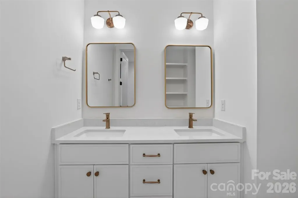 421 W Cama Street Charlotte NC 28217