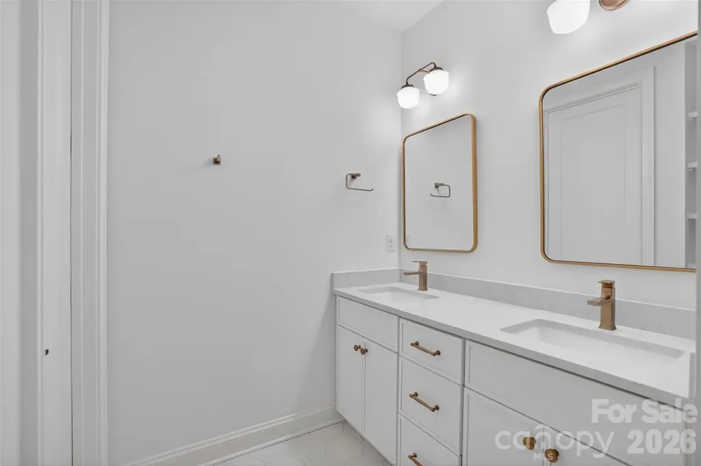 421 W Cama Street Charlotte NC 28217