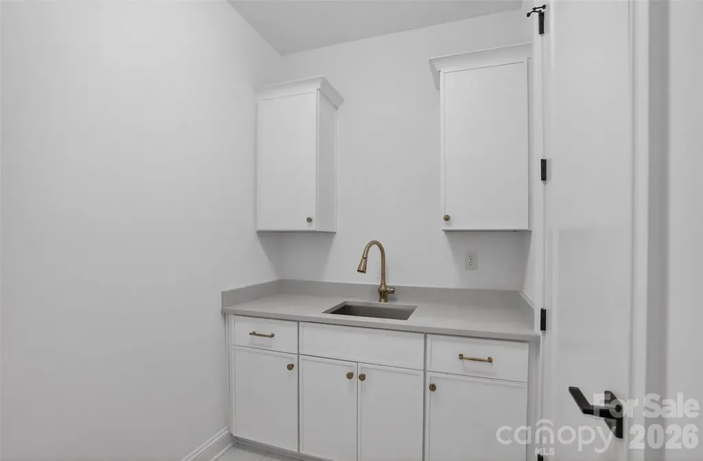 421 W Cama Street Charlotte NC 28217