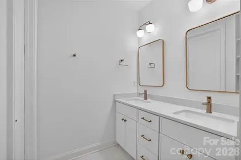 421 W Cama Street Charlotte NC 28217