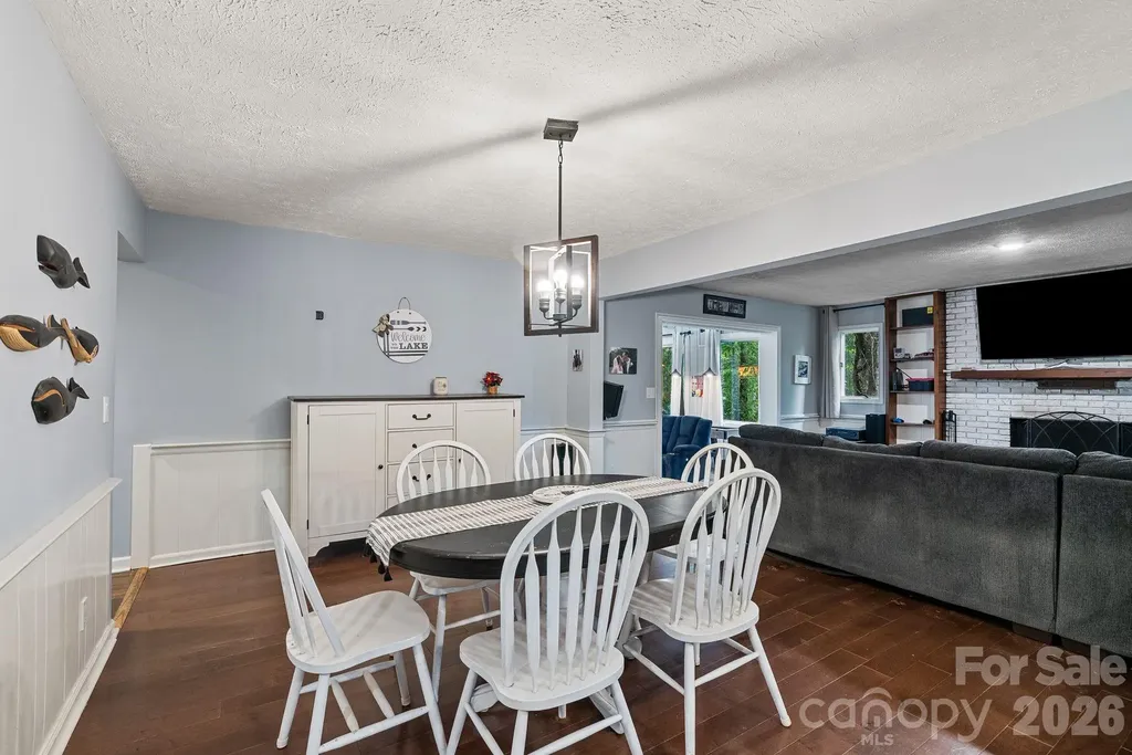 4 Beechwood Lakes Drive Hendersonville NC 28792