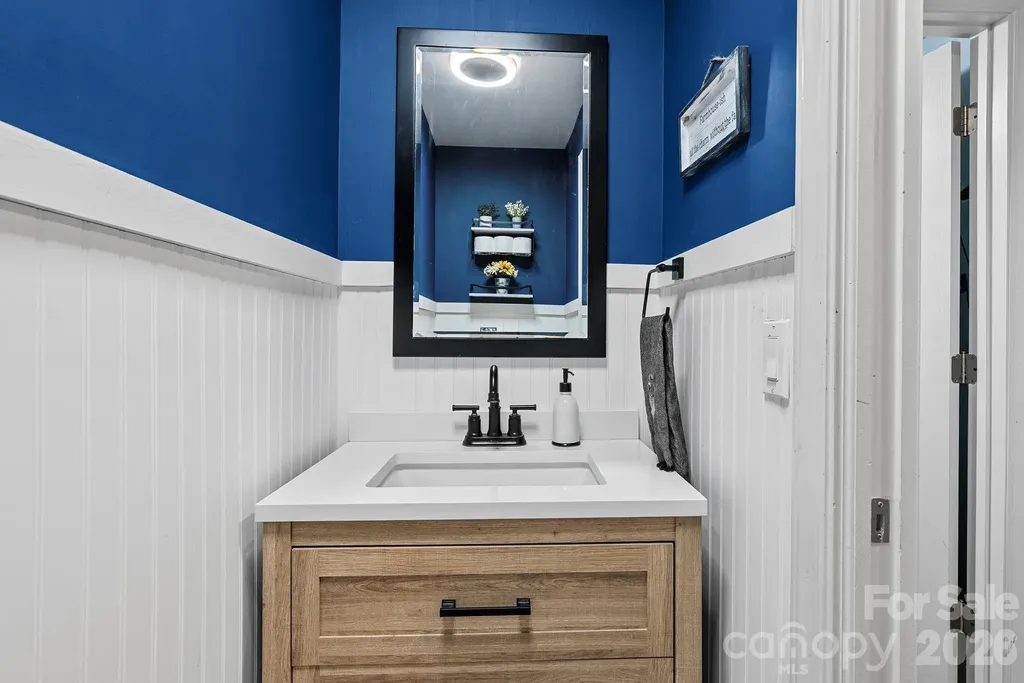 4 Beechwood Lakes Drive Hendersonville NC 28792