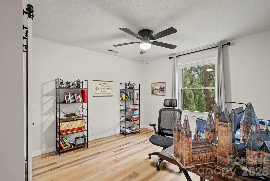 4 Beechwood Lakes Drive Hendersonville NC 28792