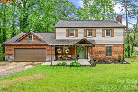 4 Beechwood Lakes Drive Hendersonville NC 28792