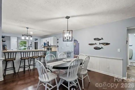 4 Beechwood Lakes Drive Hendersonville NC 28792