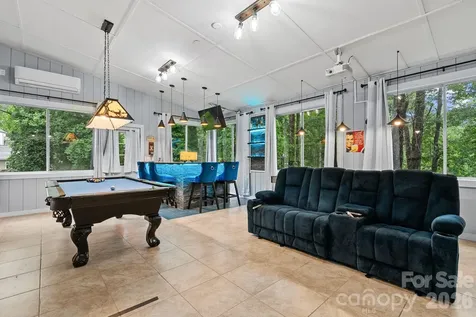 4 Beechwood Lakes Drive Hendersonville NC 28792