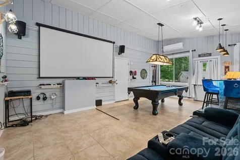 4 Beechwood Lakes Drive Hendersonville NC 28792