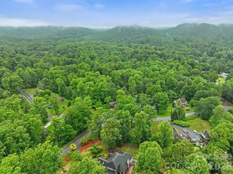 4 Beechwood Lakes Drive Hendersonville NC 28792