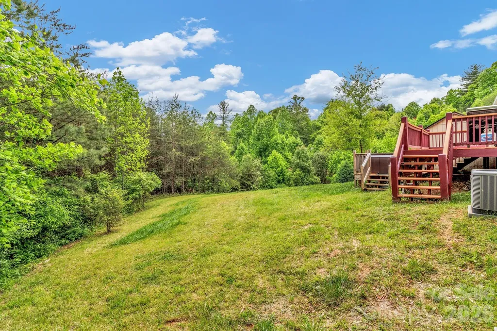 31 Trent Drive Leicester NC 28748