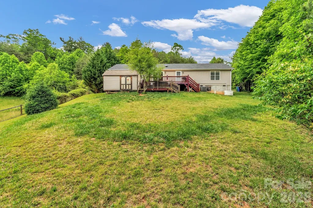 31 Trent Drive Leicester NC 28748