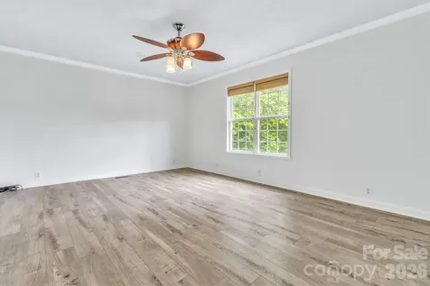 31 Trent Drive Leicester NC 28748