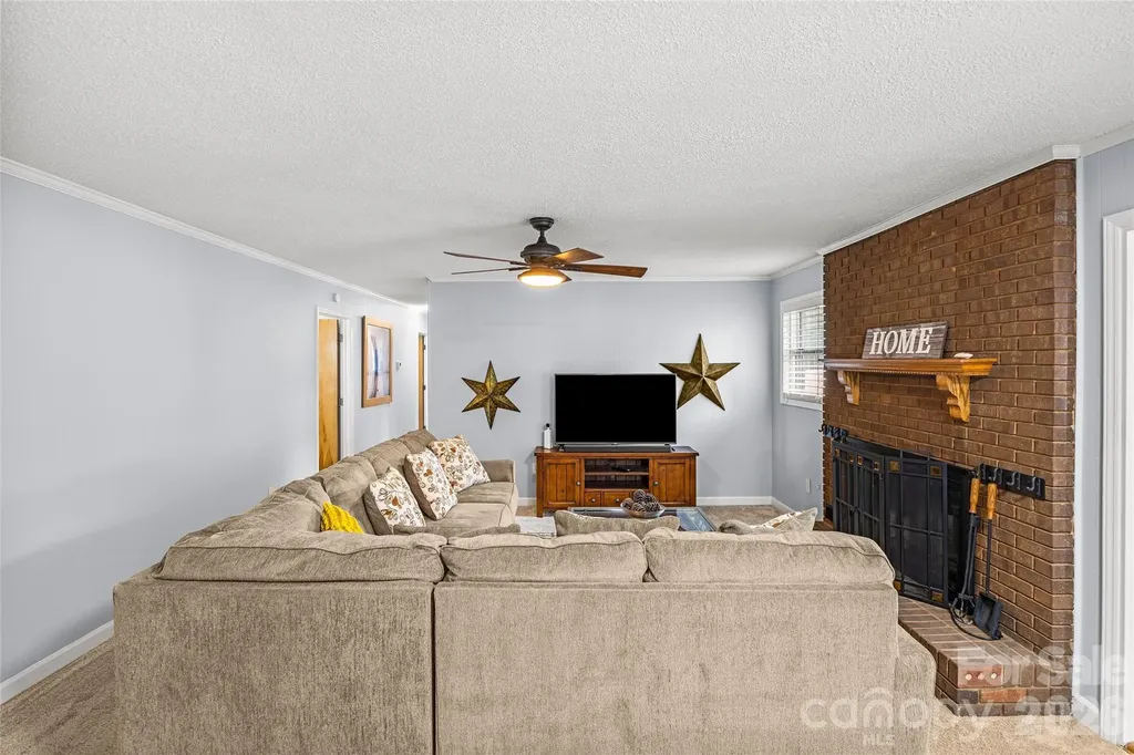 2430 Old Cedarwood Drive NW Concord NC 28027