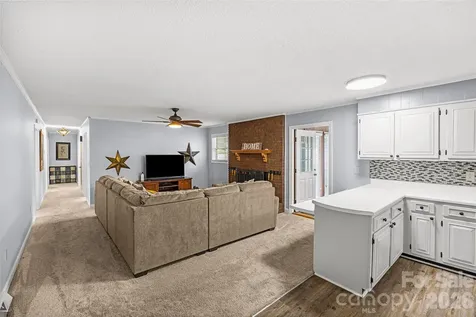 2430 Old Cedarwood Drive NW Concord NC 28027