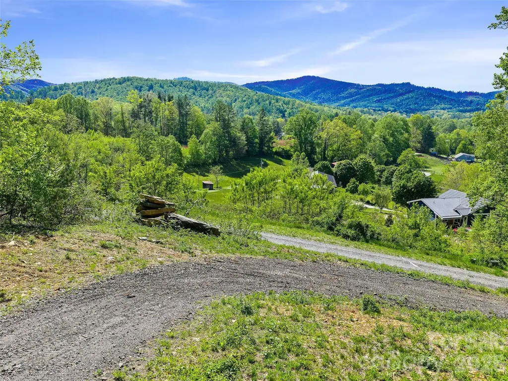 85 Shangrila Trail Spruce Pine NC 28777