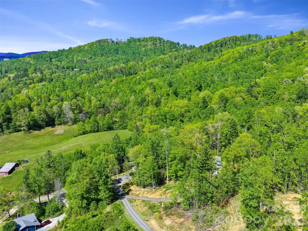 85 Shangrila Trail Spruce Pine NC 28777