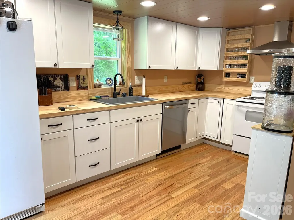 183 Cedarberry Glen Rutherfordton NC 28139