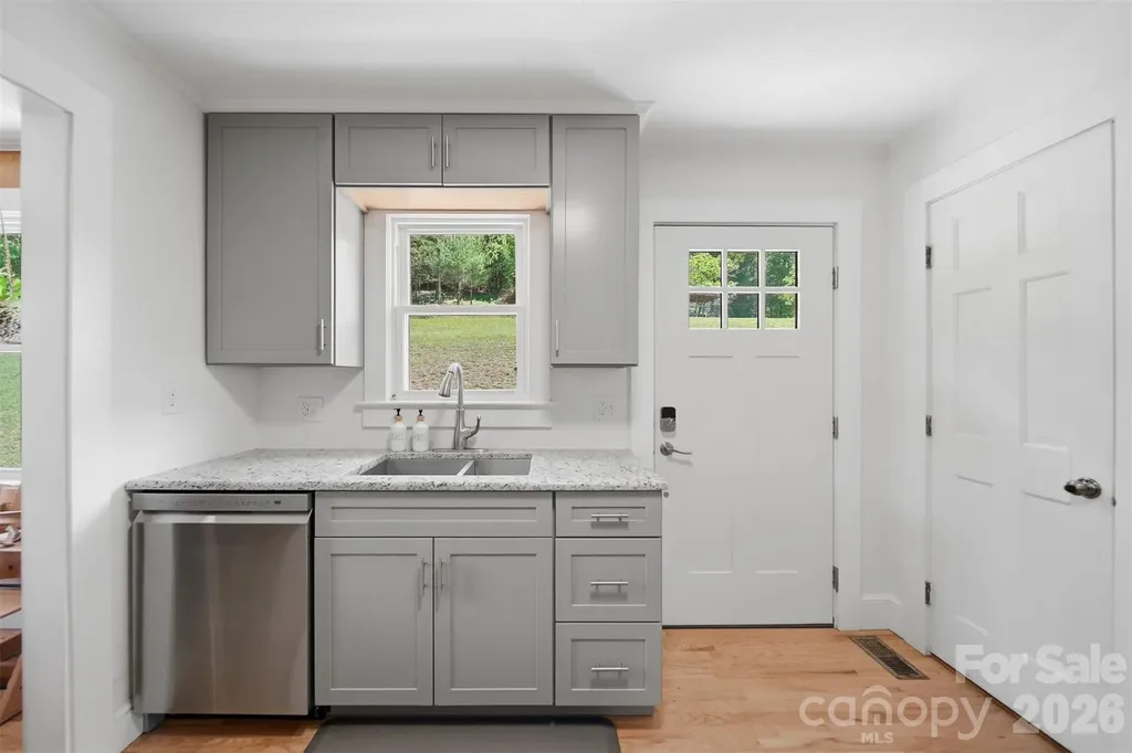 4316 Grandin Road Lenoir NC 28645