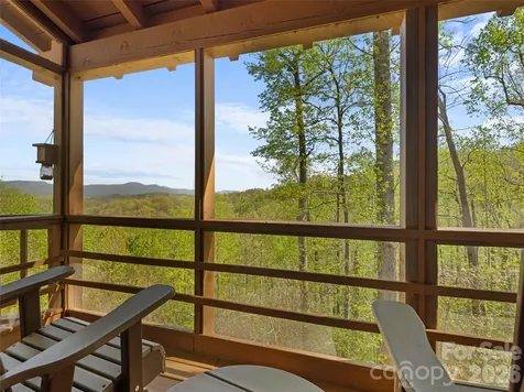 178 Tablerock Drive Saluda NC 28773