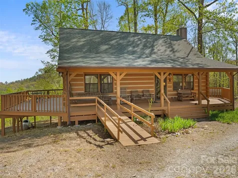 178 Tablerock Drive Saluda NC 28773