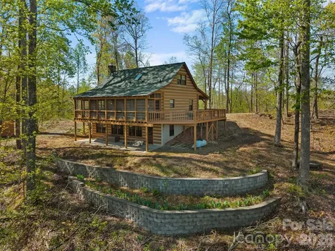 178 Tablerock Drive Saluda NC 28773