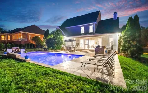 1019 10th Street Lane NW Hickory NC 28601
