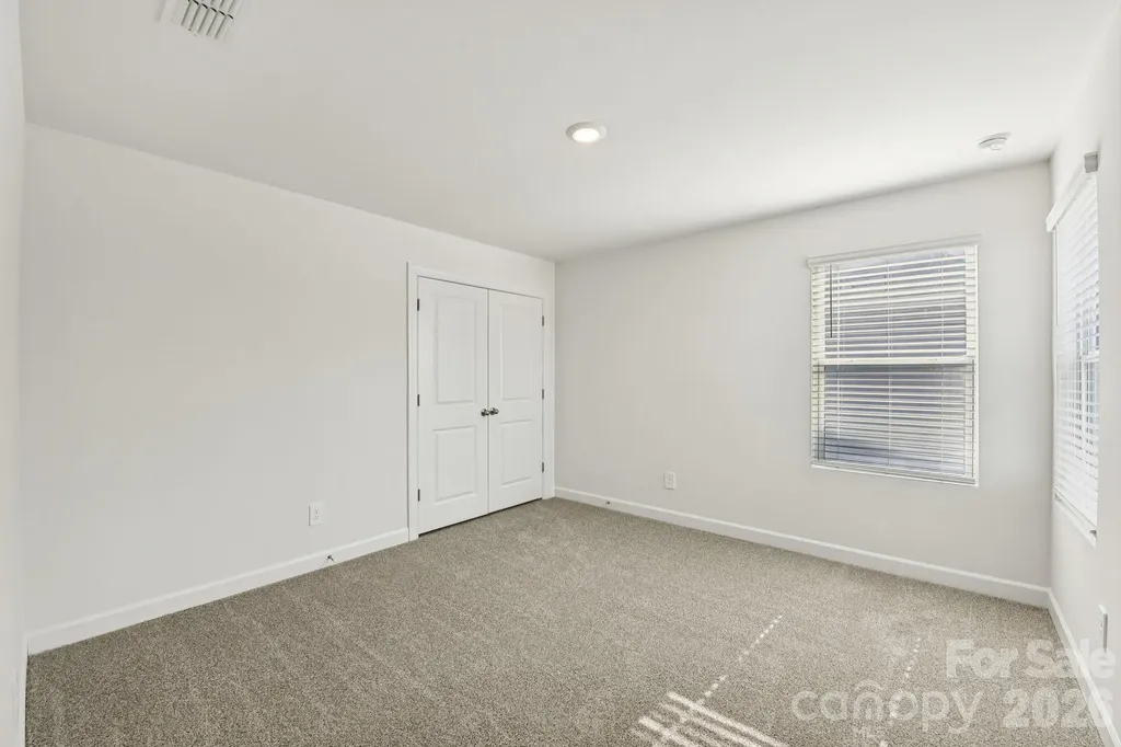 9036 Foggy Brook Loop Charlotte NC 28216