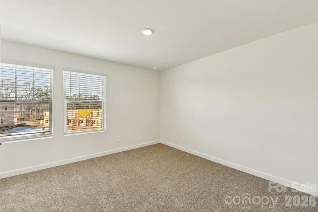9036 Foggy Brook Loop Charlotte NC 28216
