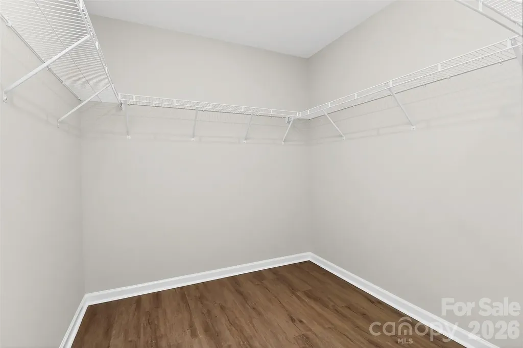 337 N Hoskins Road Charlotte NC 28216