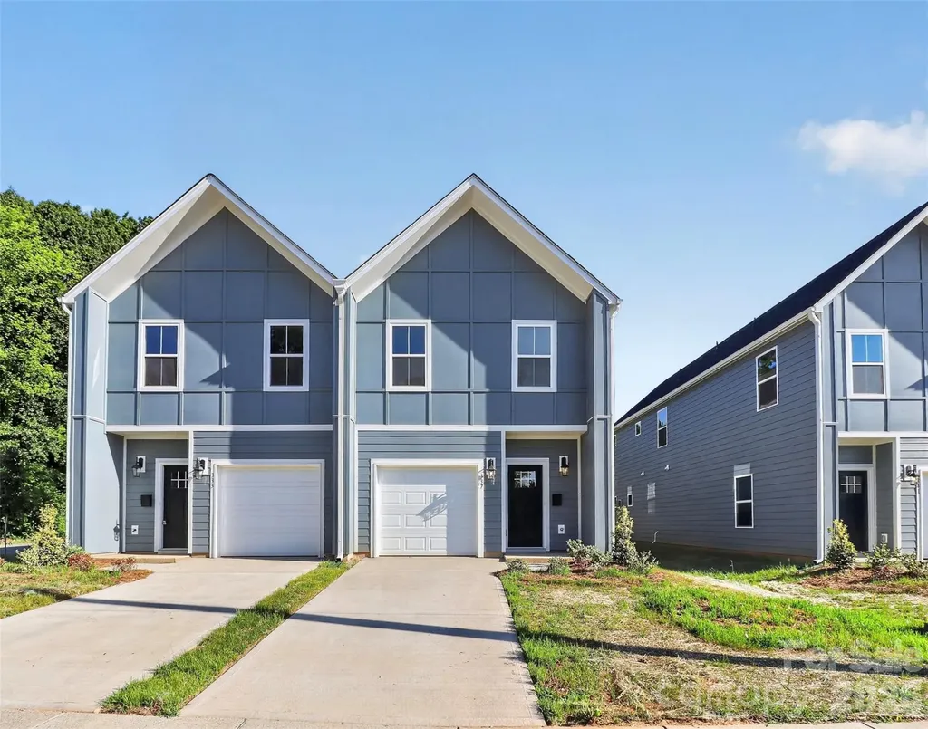 337 N Hoskins Road Charlotte NC 28216