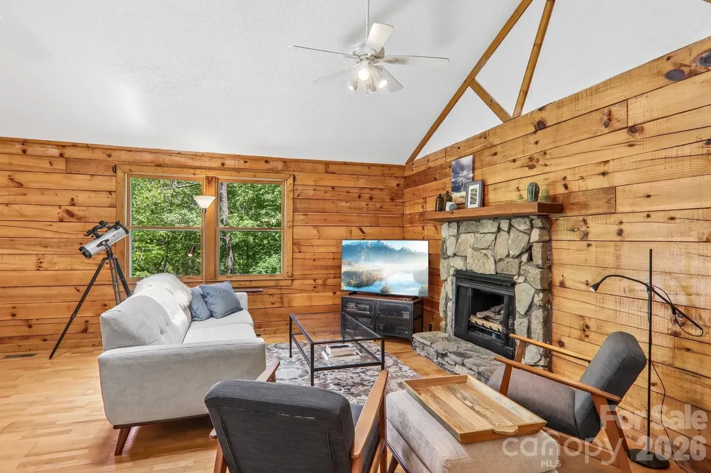 152 Trails End Lane Maggie Valley NC 28751