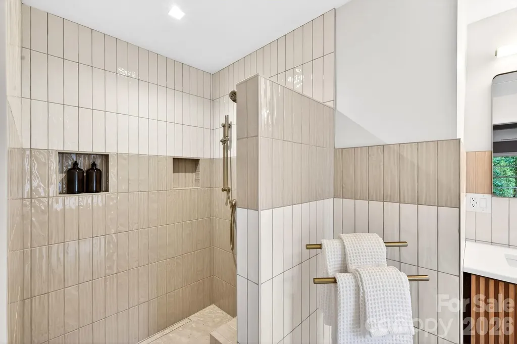 4 Baird Lane Asheville NC 28804