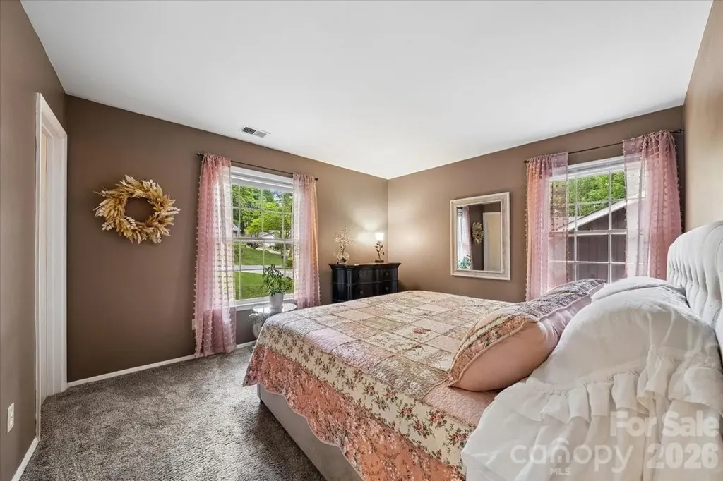 1005 Pinafore Drive Charlotte NC 28212